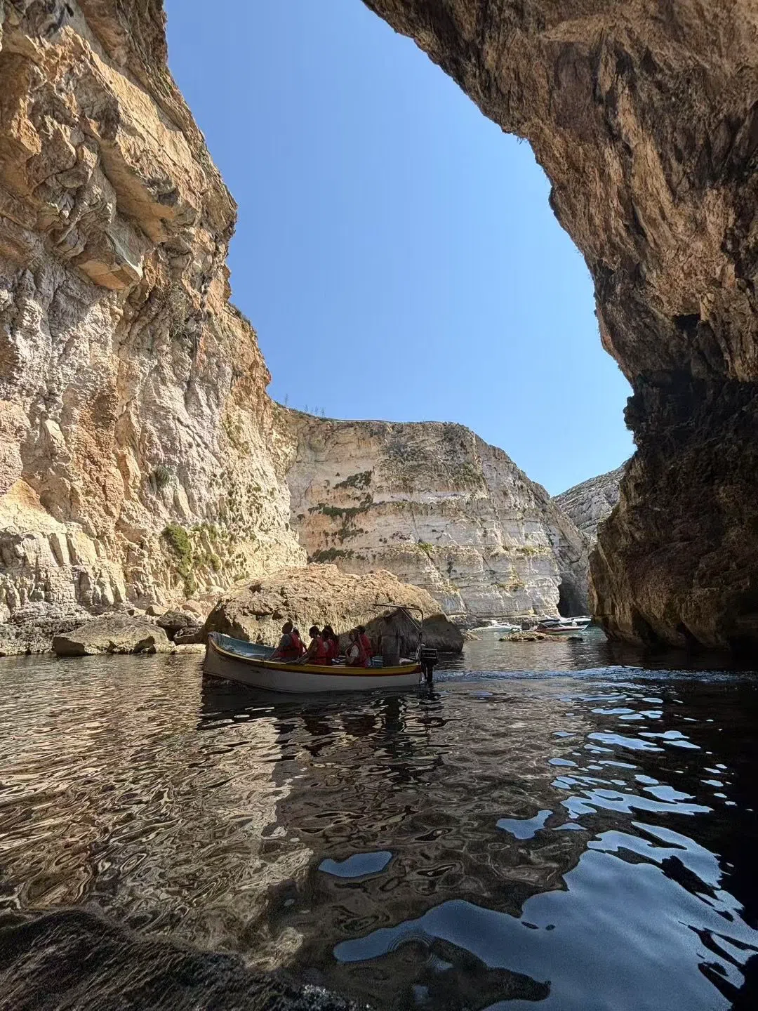 Slik er båtturen til Blue Grotto fra Valletta egentlig
