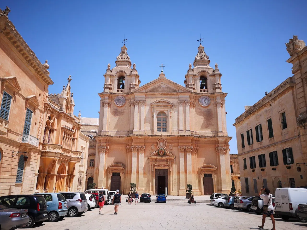 Mdina and Rabat from Valletta on the 51 Bus