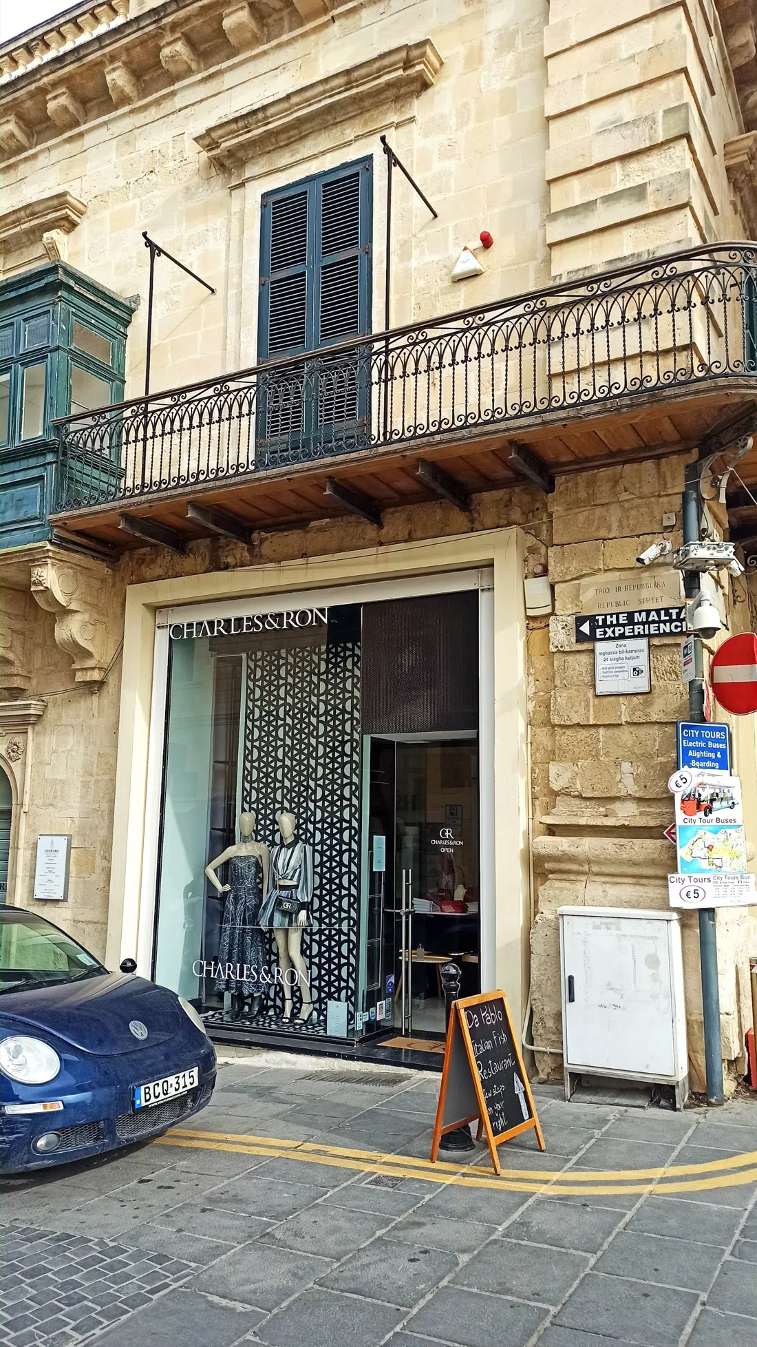 Charles & Ron, Valletta