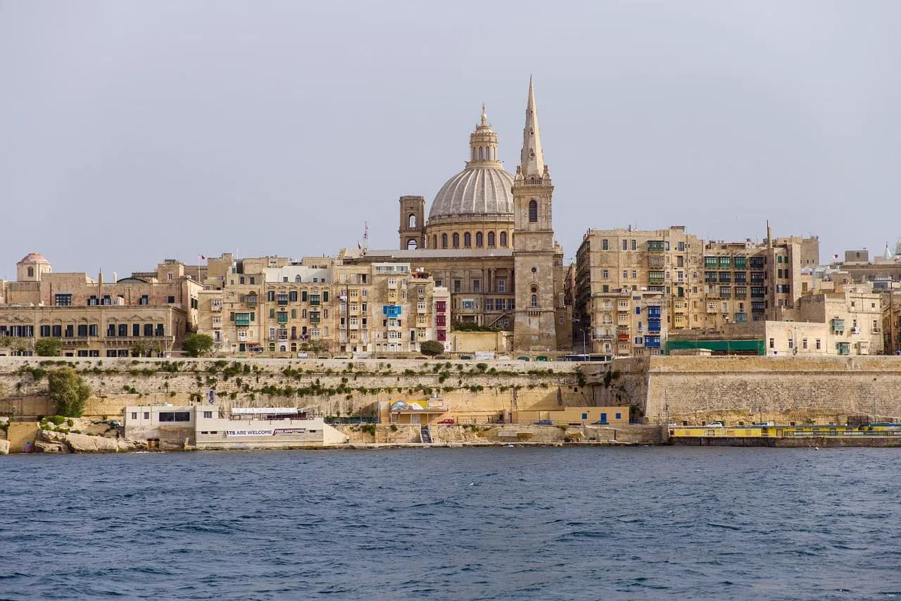 Walking Old Bakery Street and Valletta's Carmelite quarter