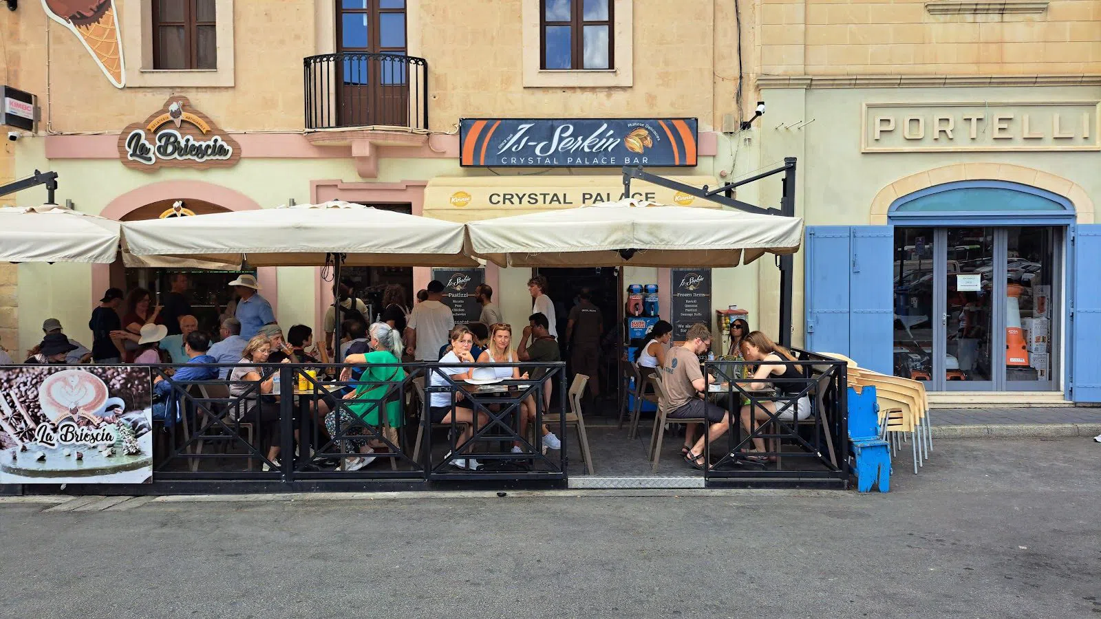 Is-Serkin (Crystal Palace Bar), Valletta